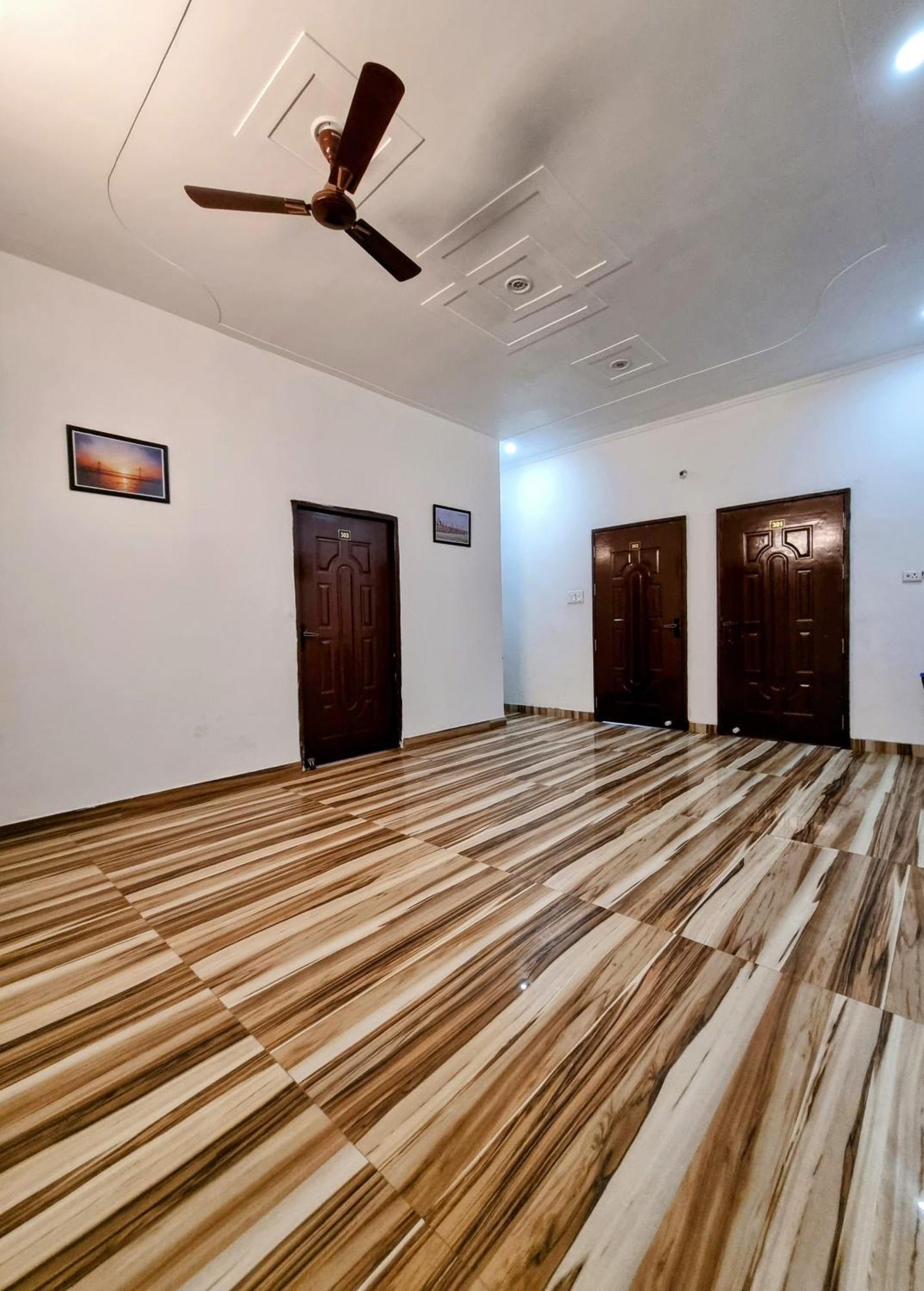 Hotel Sangam View Prayagraj Extérieur photo