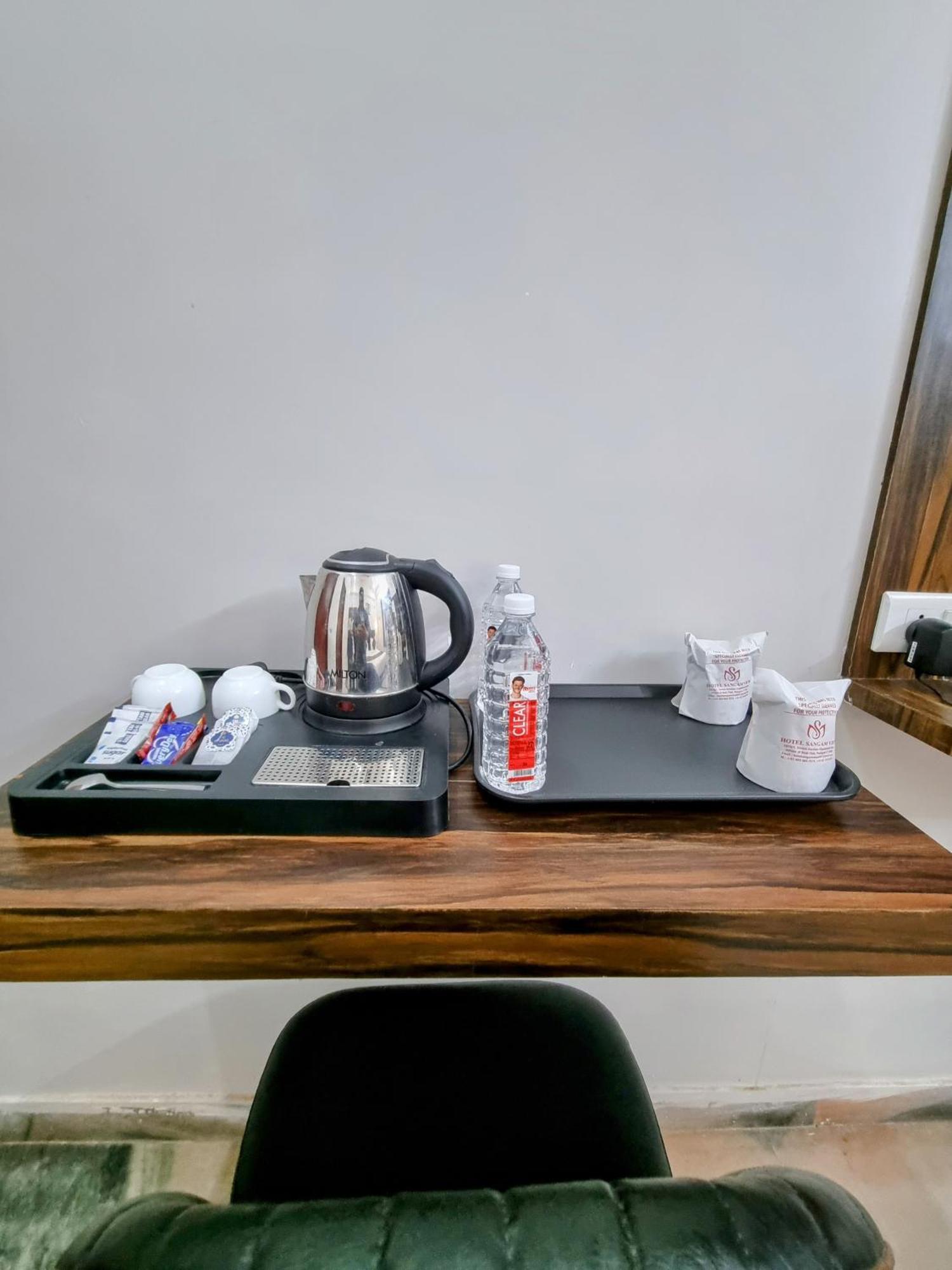 Hotel Sangam View Prayagraj Extérieur photo