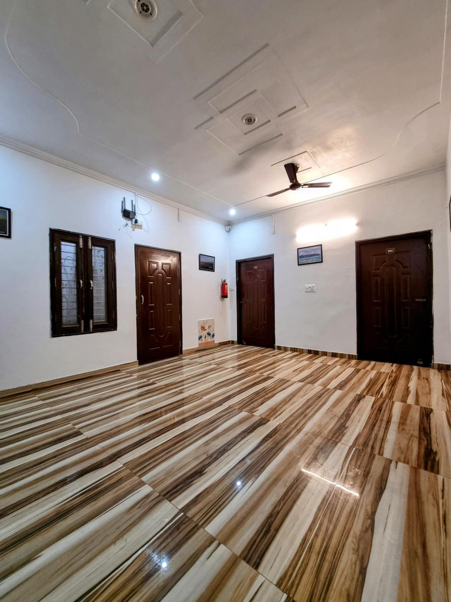 Hotel Sangam View Prayagraj Extérieur photo