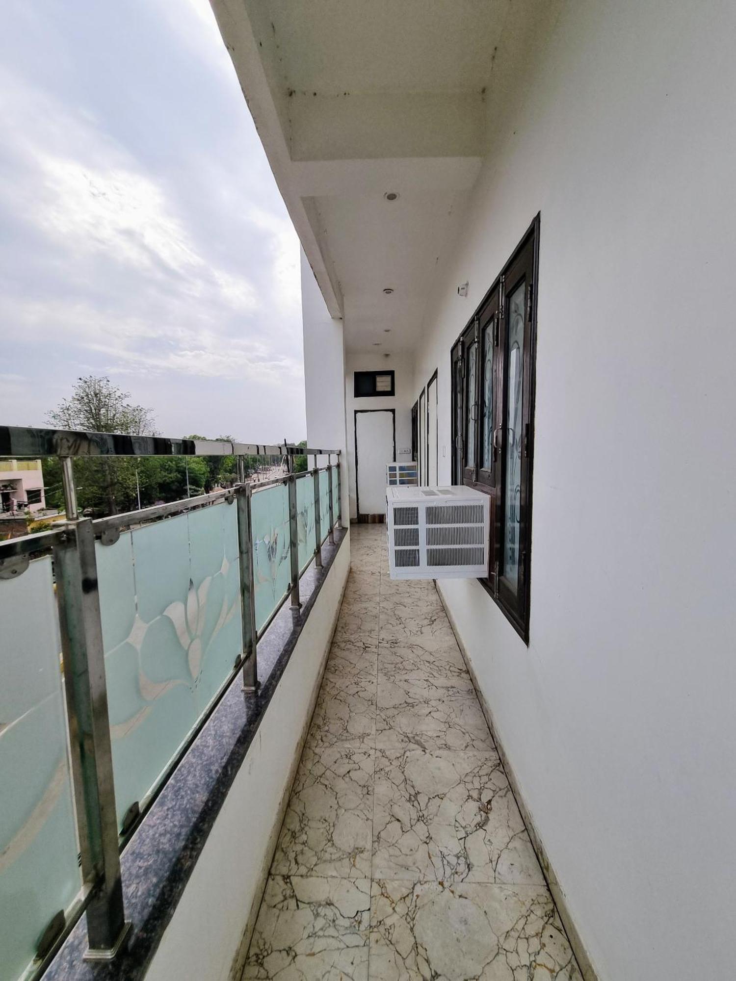 Hotel Sangam View Prayagraj Extérieur photo
