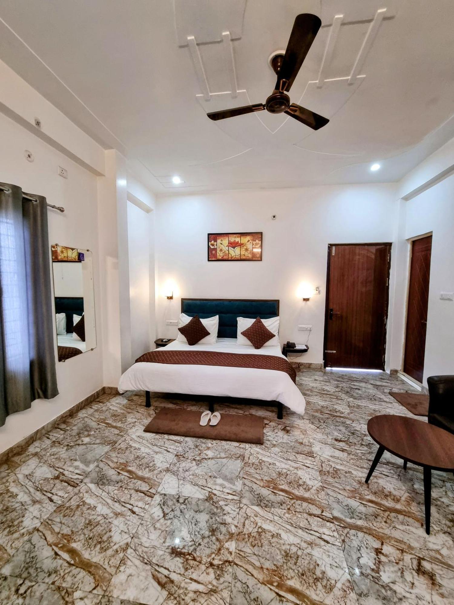 Hotel Sangam View Prayagraj Extérieur photo