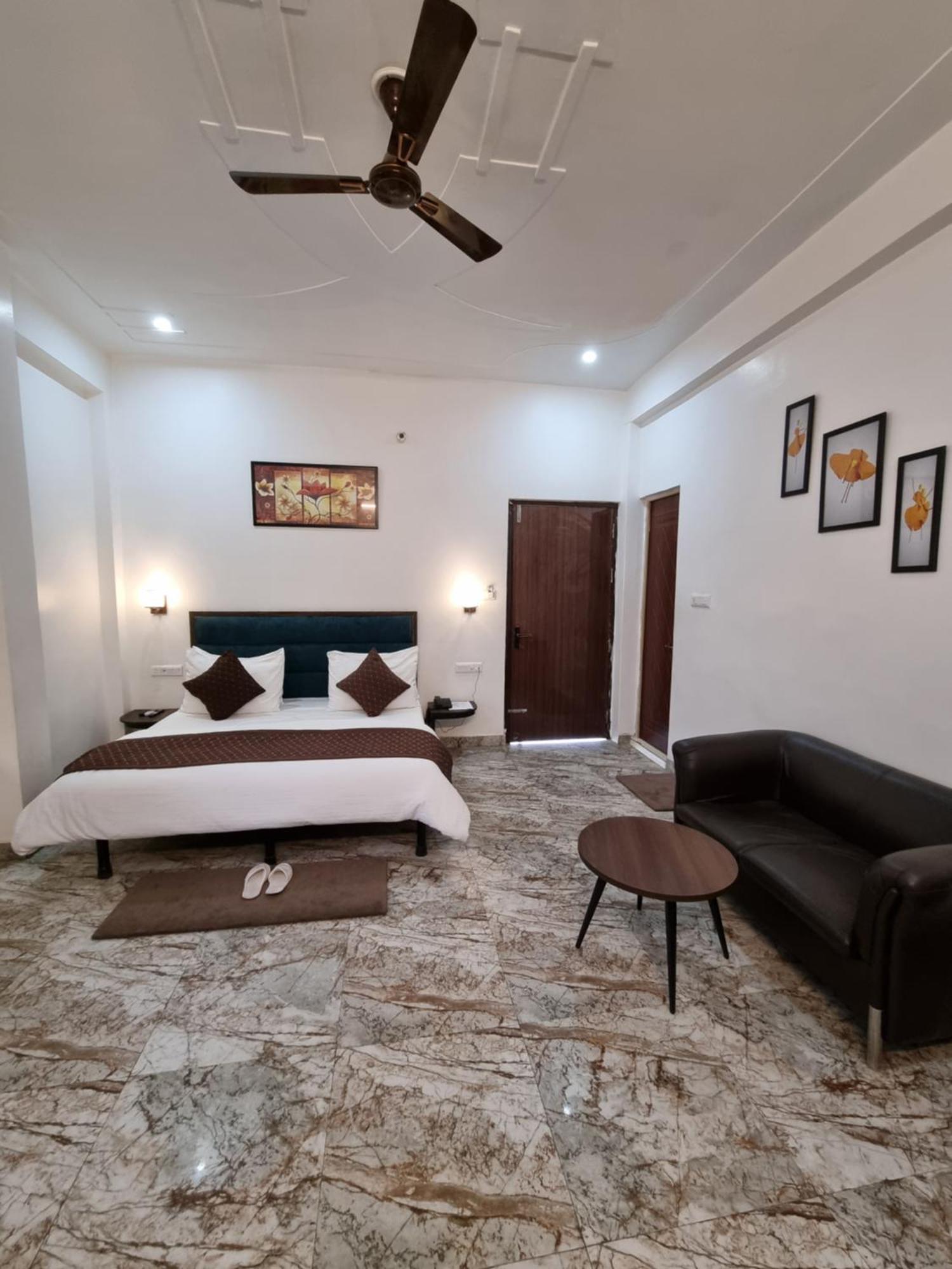 Hotel Sangam View Prayagraj Extérieur photo