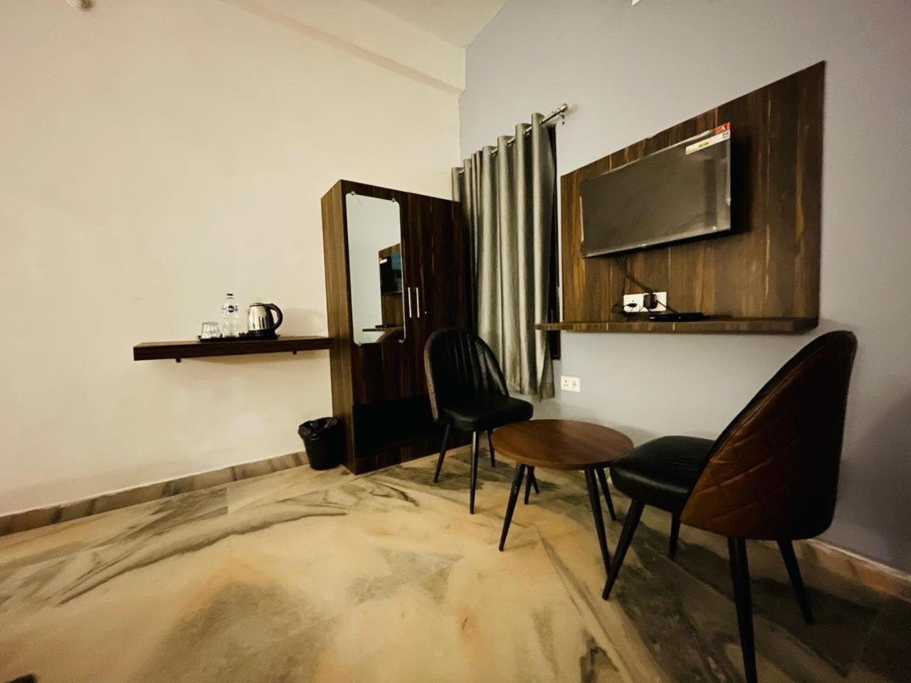 Hotel Sangam View Prayagraj Extérieur photo