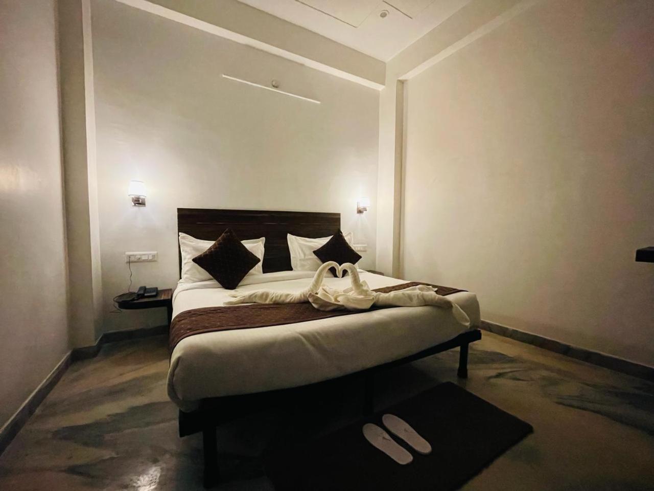 Hotel Sangam View Prayagraj Extérieur photo