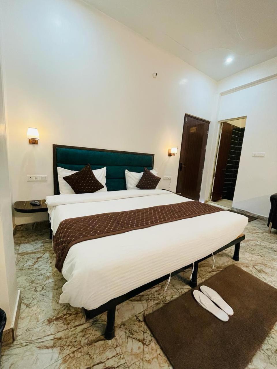 Hotel Sangam View Prayagraj Extérieur photo