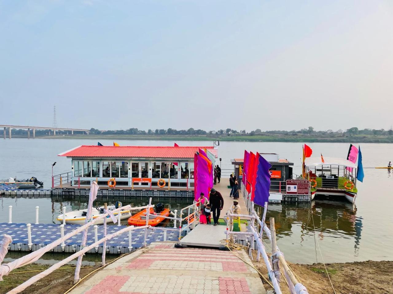 Hotel Sangam View Prayagraj Extérieur photo
